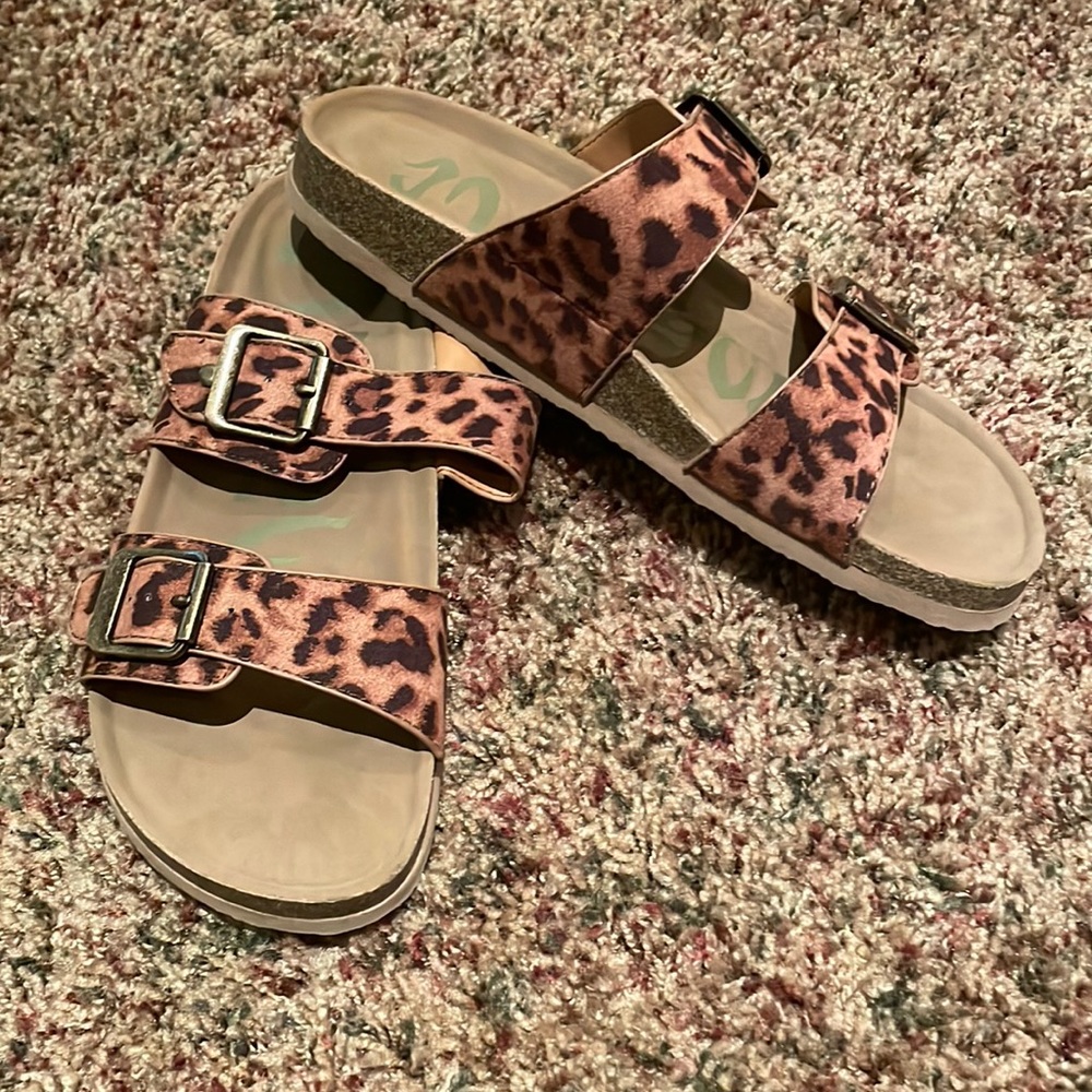 Target slides - Picture 1 of 8